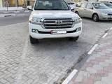 land cruiser GXR V6